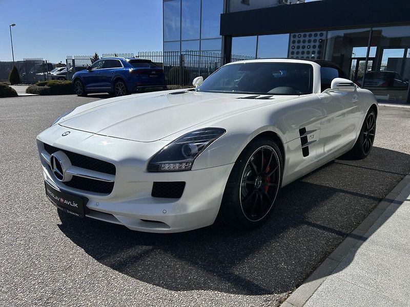 Mercedes-Benz SLS AMG 6.3 V8 Roadster - fotka 3 z 35