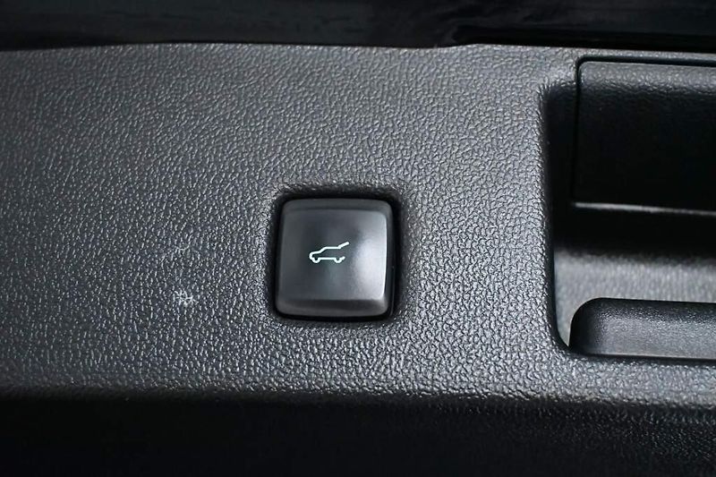 Ford Kuga (2022) 2.0 ST-LINE X LED ACC BO Tažné - fotka 26 z 46