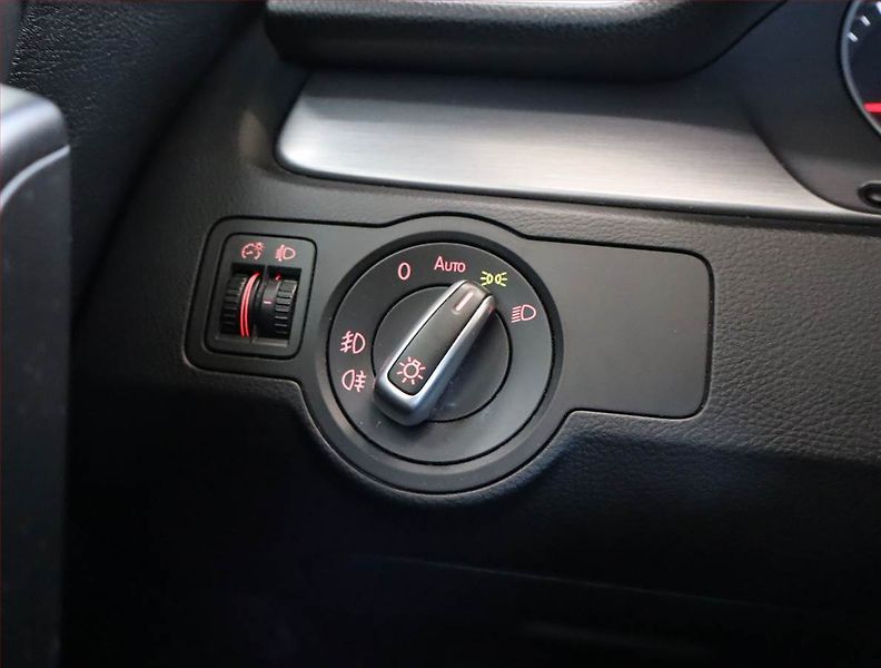 Volkswagen Passat (2014) Comfortline 2.0 TDI, Tempomat - fotka 19 z 22