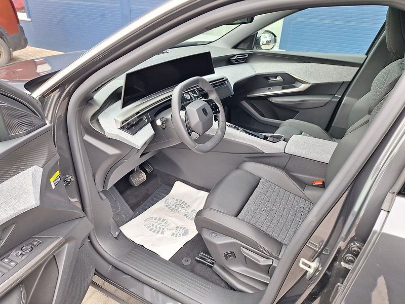 Peugeot 3008 (2026) ALLURE Hybrid 136 e-DCS6 - fotka 14 z 17