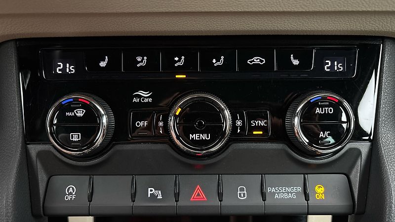 Škoda Karoq 2.0 TDI DSG Style - fotka 13 z 26