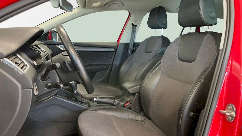 Škoda Octavia (2018) kombi Style 2.0 TDI 110kW - fotka 16 z 29
