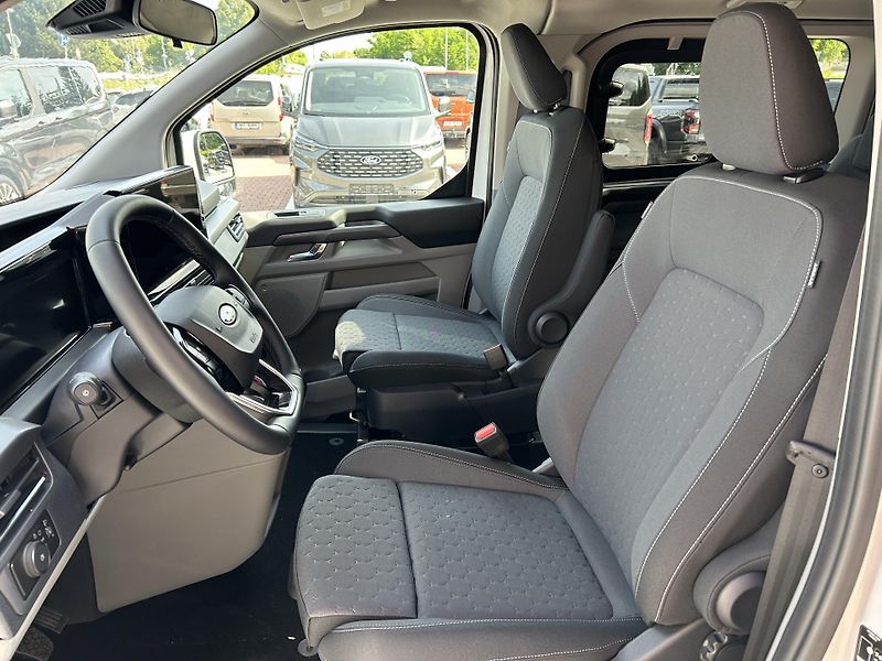 Ford Tourneo Custom Titanium L1 2.0 EcoBlue 110 kW - fotka 14 z 29