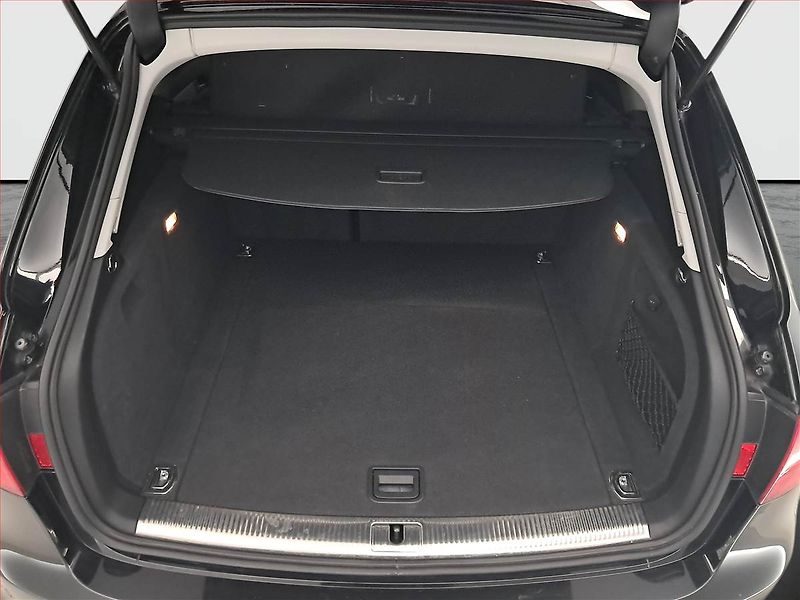 Audi A4 (2016) S-Line 2.0 TDI, Serv.kniha - fotka 14 z 19