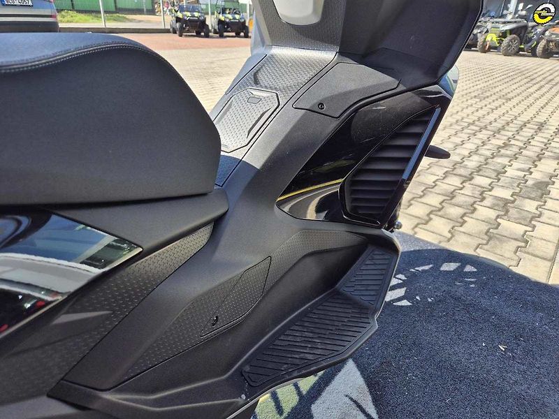 Aprilia (2026) SR GT 400 - fotka 22 z 38
