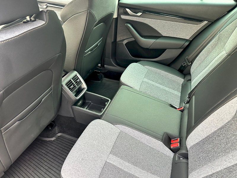 Škoda Octavia (2025) 1.5 TSI 110kW MHEV Top Selecti - fotka 19 z 24
