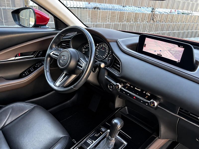Mazda CX-30 (2021) 2.0 SKYACTIV-G 110 kW COSMO - fotka 9 z 32