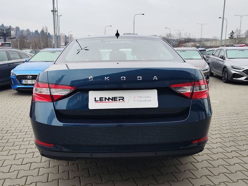 Škoda Superb 1.5 TSI/110kW Ambition DSG - fotka 6 z 31
