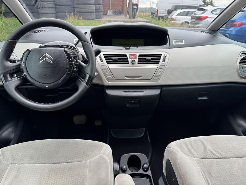 Citroën Grand C4 Picasso 2.0 HDI 100KW 7-MÍST - fotka 12 z 14