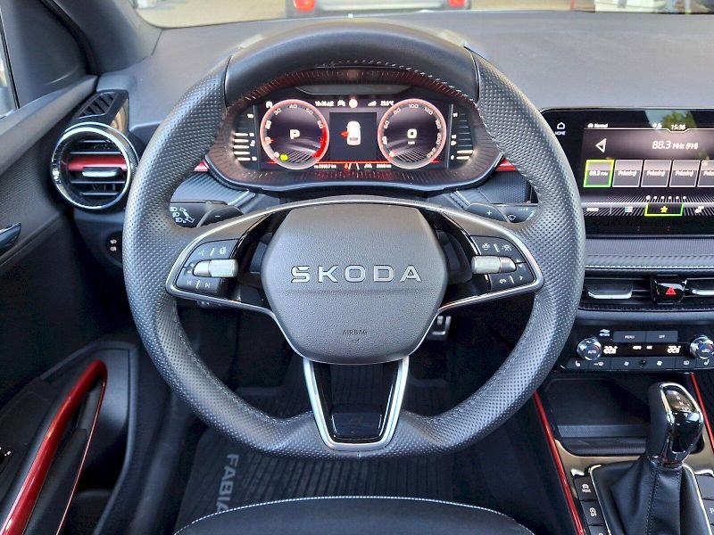Škoda Fabia (2025) Monte Carlo DSG 1,0TSi 85kW - fotka 15 z 35