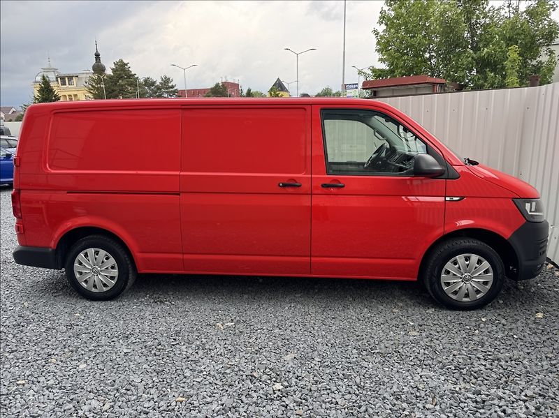 Volkswagen Transporter 2,0 TDI DSG LONG DPH 1.maj. ČR - fotka 16 z 50