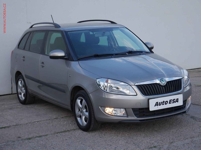Škoda Fabia (2011) 1.2 TSI, 1.maj,ČR, AC, tažné - fotografie inzerátu