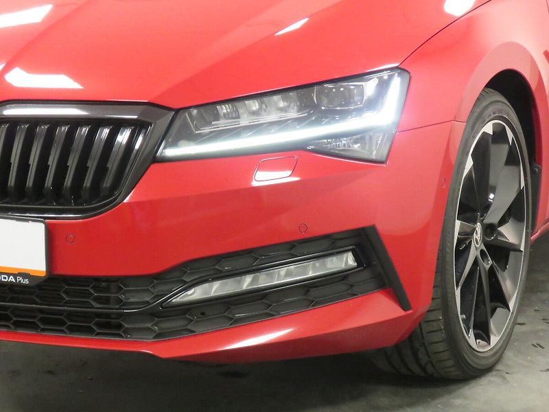 Škoda Superb - fotka 9 z 25
