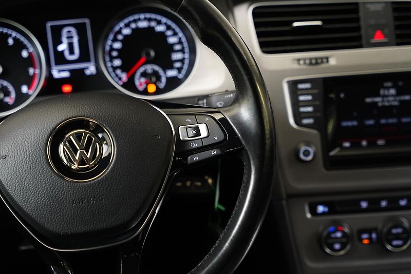 Volkswagen Golf - fotka 16 z 26
