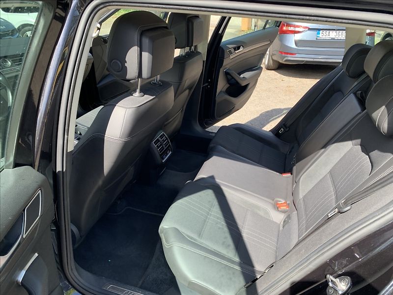 Volkswagen Passat 2,0 TDI DSG ALLTRACK,ČR - fotka 17 z 18