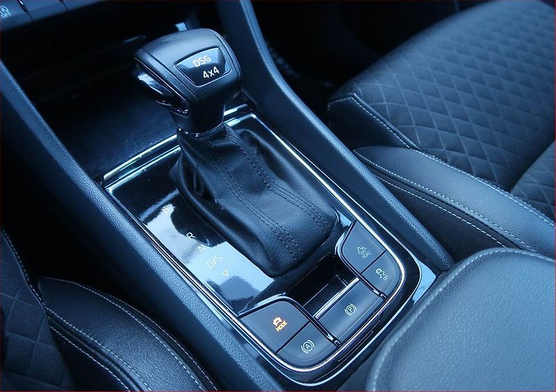 Škoda Karoq (2018) 2.0 TDI, 4X4, Automat, Kůže - fotka 13 z 26