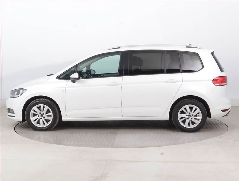 Volkswagen Touran (2021) Comfortline 2.0 TDI, Automat - fotka 3 z 16