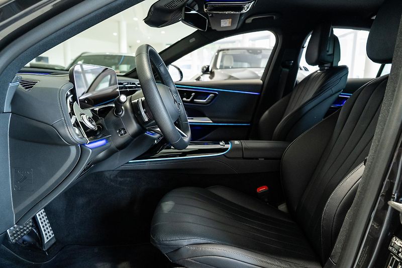 Mercedes-Benz Třídy E (2024) E 450 d 4M/AMGPREMIUM/360/ESP - fotka 8 z 19
