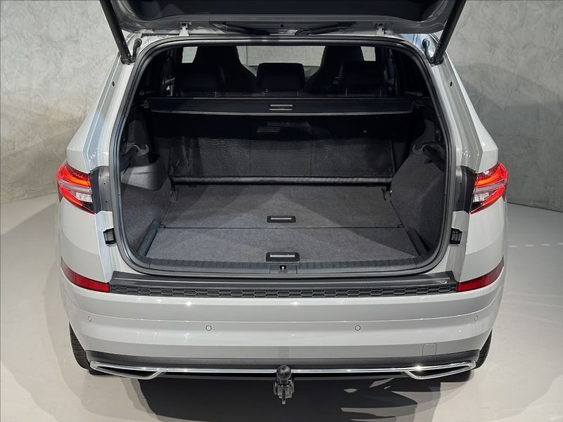 Škoda Kodiaq 2,0 TDi  DSG Sportline Virtual - fotka 12 z 47