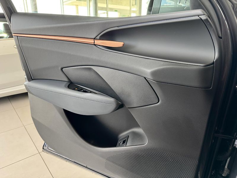 Cupra Terramar 2,0TSI VZ 265*4x4*DPH*5Let*Zár - fotka 30 z 37