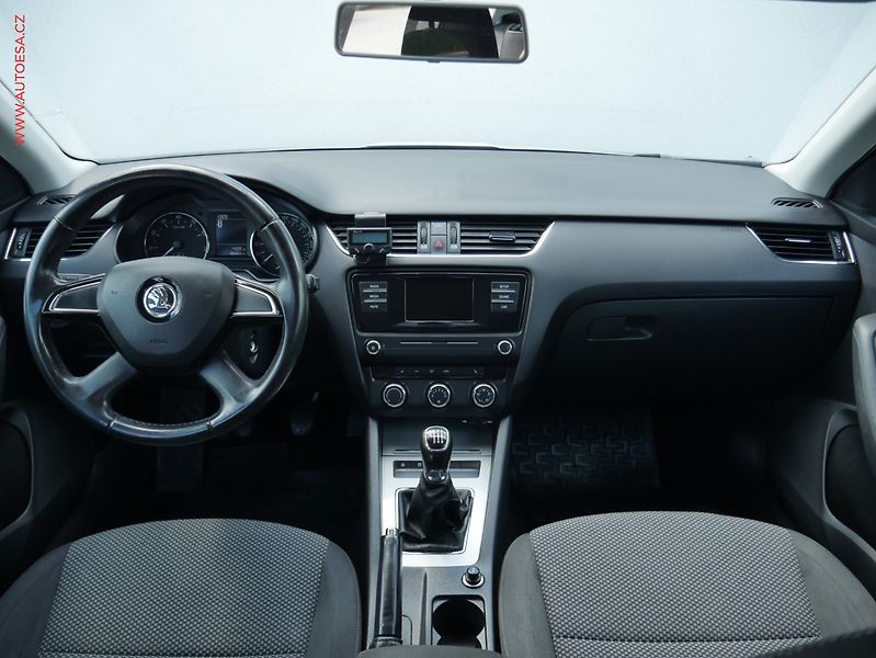Škoda Octavia (2014) 1.2 TSI, ČR, AC, výhřev sed - fotka 8 z 18