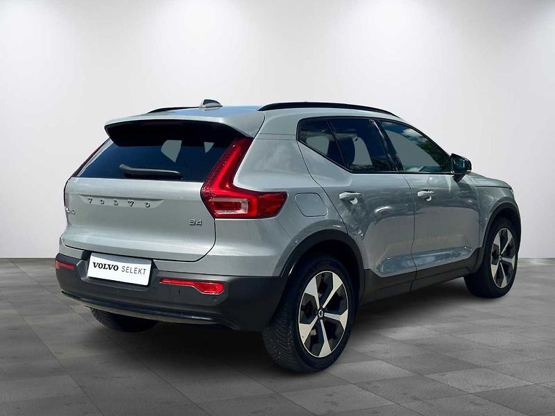 Volvo XC40 PLUS DARK B4 145kW, BLIS, ACC - fotka 3 z 16