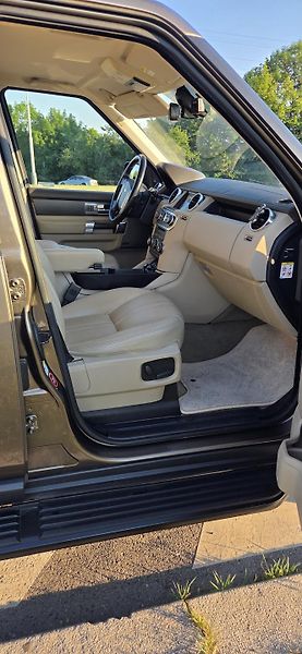 Land Rover Discovery (2013) Discovery 4 SDV6 HSE - fotka 5 z 24