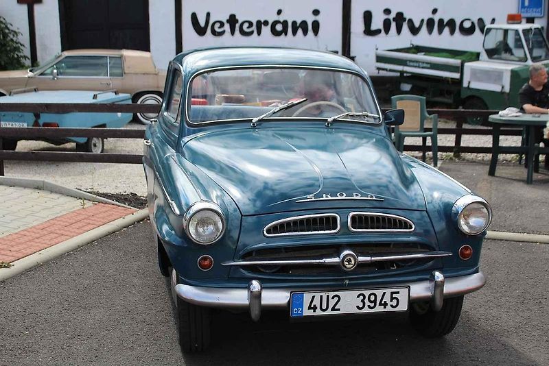 Škoda 120S.