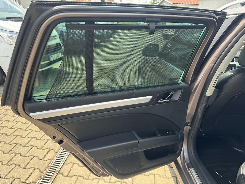 Škoda Superb 2,0TDi 4x4 KOMBI - fotka 15 z 24