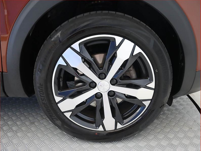 Peugeot 3008 (2020) Active 1.5 BlueHDi, Automat - fotka 15 z 22