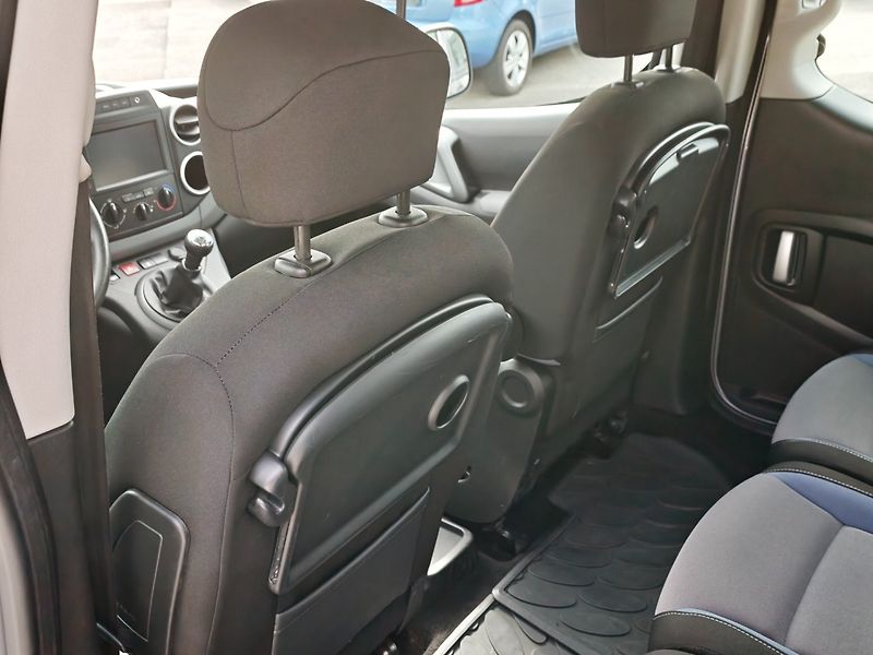 Peugeot Partner (2015) Tepee 1,6 HDI 73 KW - fotka 12 z 25