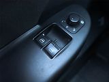 Volkswagen Passat (2009) 2.0 TDI, Tempomat - náhled 15
