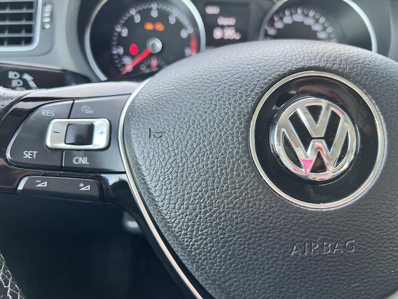Volkswagen Polo Cross 1.0MPi 55kw TEMPOMAT ALU - fotka 15 z 49