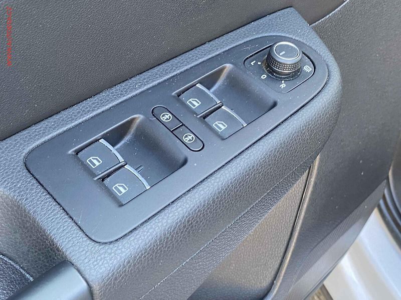 Volkswagen Sharan (2019) 2.0 TDI, ČR, servis.kniha - fotka 11 z 18