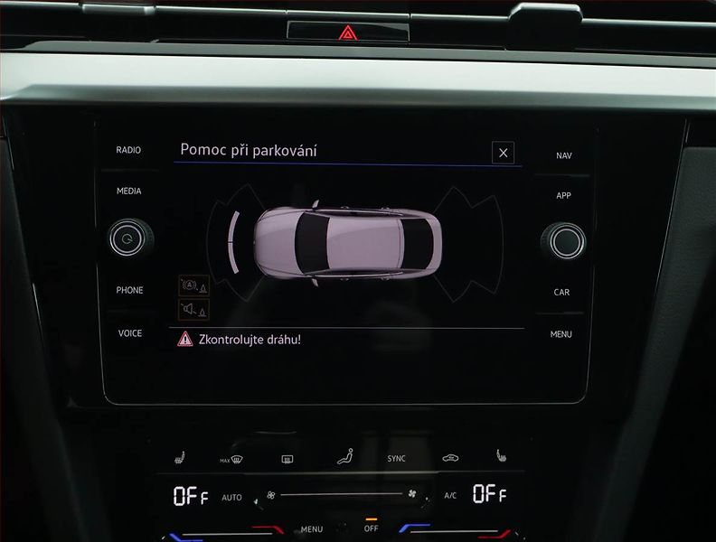 Volkswagen Arteon (2021) R-line 1.5 TSI - fotka 17 z 17