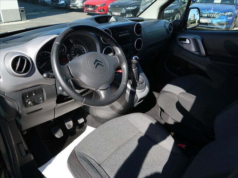 Citroën Berlingo 1,6 BHDi,73kW,NovéČR,Serv.kn. - fotka 9 z 25