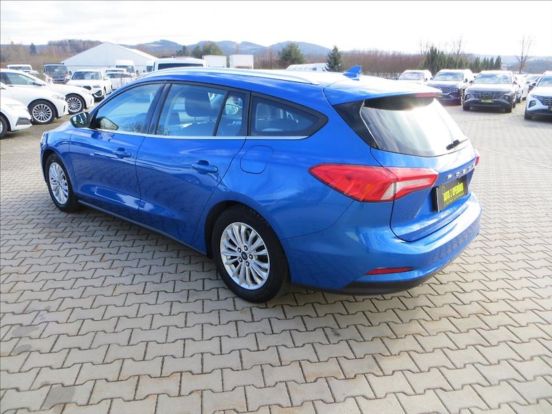 Ford Focus 1,0 EcoBoost 114kW Titanium ČR - fotka 5 z 25
