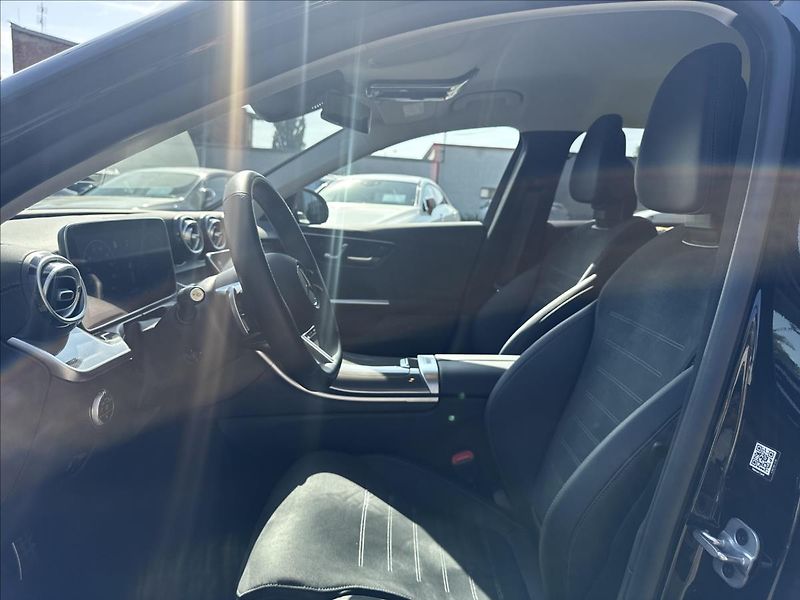 Mercedes-Benz Třídy C C 220d 4MATIC T - fotka 14 z 16