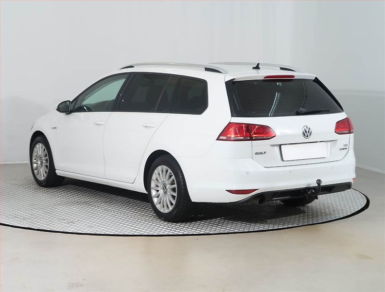 Volkswagen Golf (2014) 1.6 TDI, Navi, Tempomat - fotka 4 z 23
