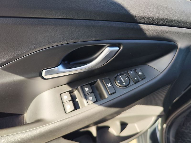 Hyundai i30 1.5 T-GDI/103kW Style - fotka 32 z 34