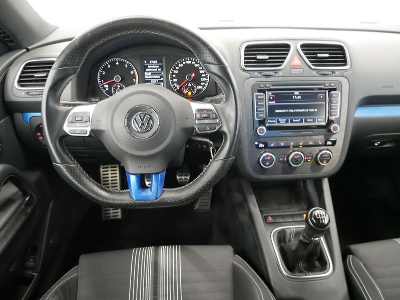 Volkswagen Scirocco - fotka 18 z 26