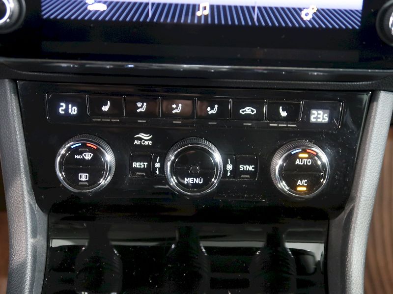 Škoda Superb (2019) AMBITION 2.0TDI 110KW DSG CANT - fotka 29 z 38