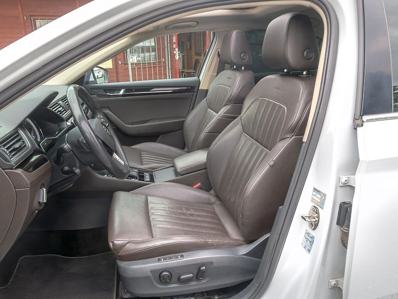 Škoda Superb (2017) 12/17 ČR 2.0TDI–LAURIN KLEMENT - fotka 14 z 59