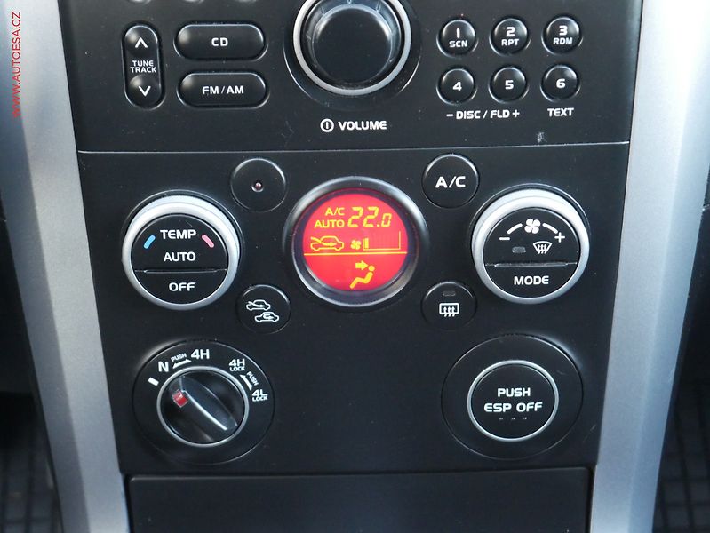 Suzuki Grand Vitara (2010) 2.4.i 4x4, ČR, Výhř.sed, TZ - fotka 12 z 15