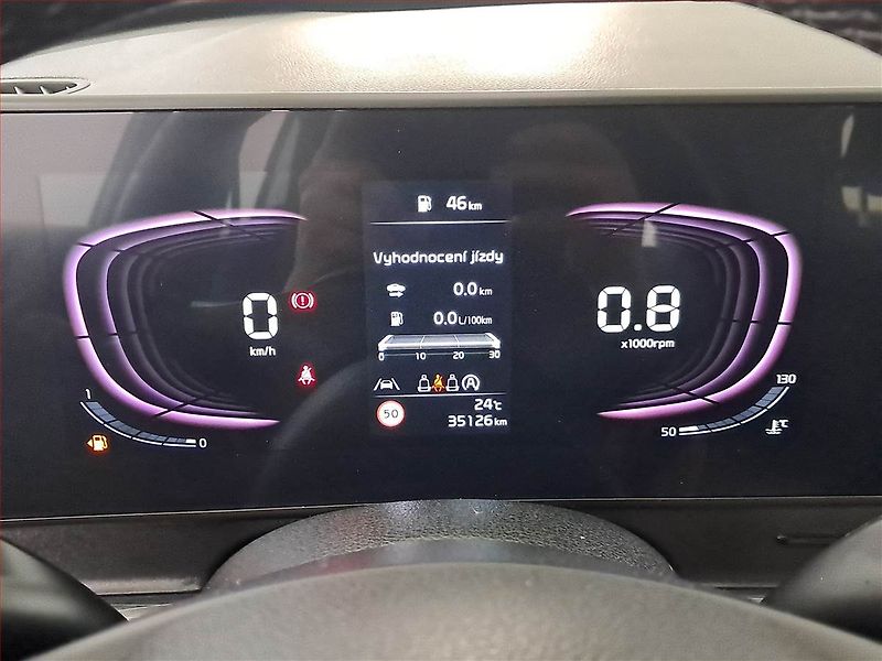 Kia Sportage (2023) 1.6 T-GDI - fotka 11 z 17