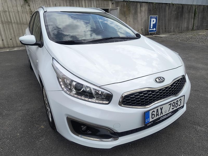 Kia Ceed (2018) 1.6 CRDI 100KW/AC/PDC/LED - fotka 12 z 50