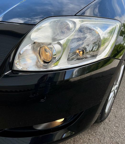 Toyota Auris (2008) 1.4 VVT-i 71 KW –  NÍZKÝ NÁJEZ - fotka 7 z 25