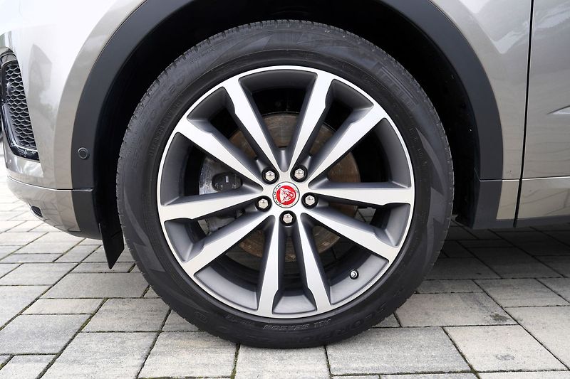 Jaguar E-Pace D200 4WD R-Dynamic/Aut/LED/fac - fotka 48 z 48