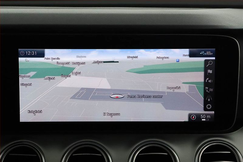 Mercedes-Benz Třídy E (2021) E 220 d - fotka 14 z 26