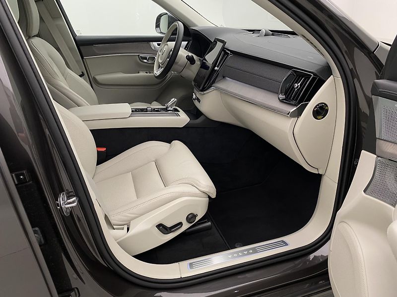 Volvo XC90 T8 AWD RECHARGE BRIGHT PLUS 7m - fotka 24 z 68